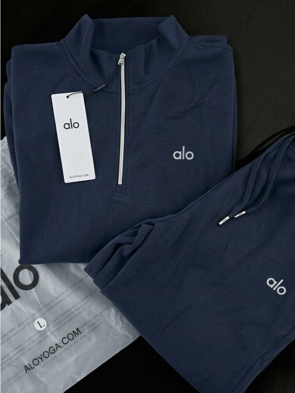 ALO Yoga Accolade Set (Navy Blue) Size Large